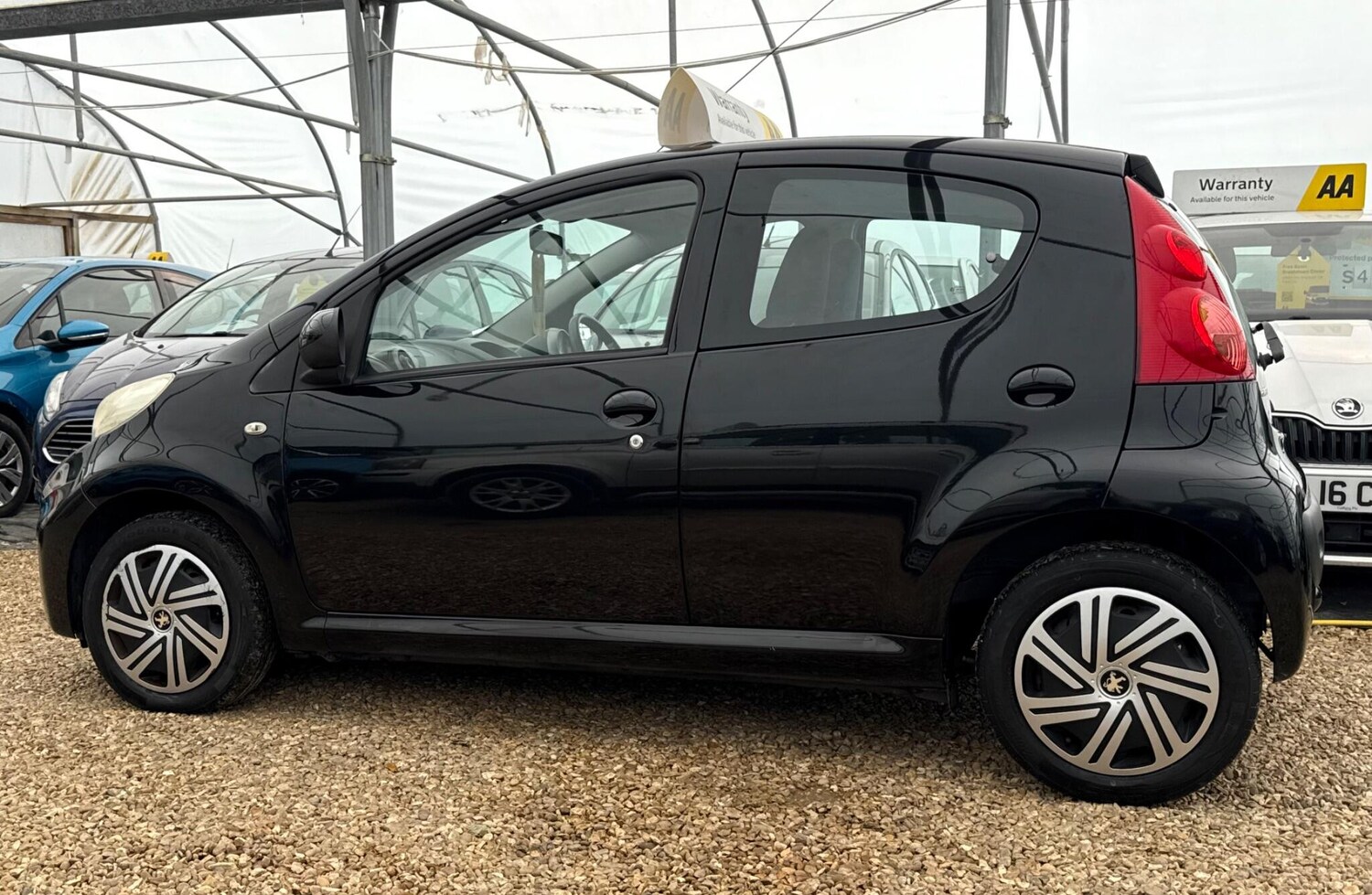 Used Peugeot 107 2011 for sale - 76012348: Photo 35