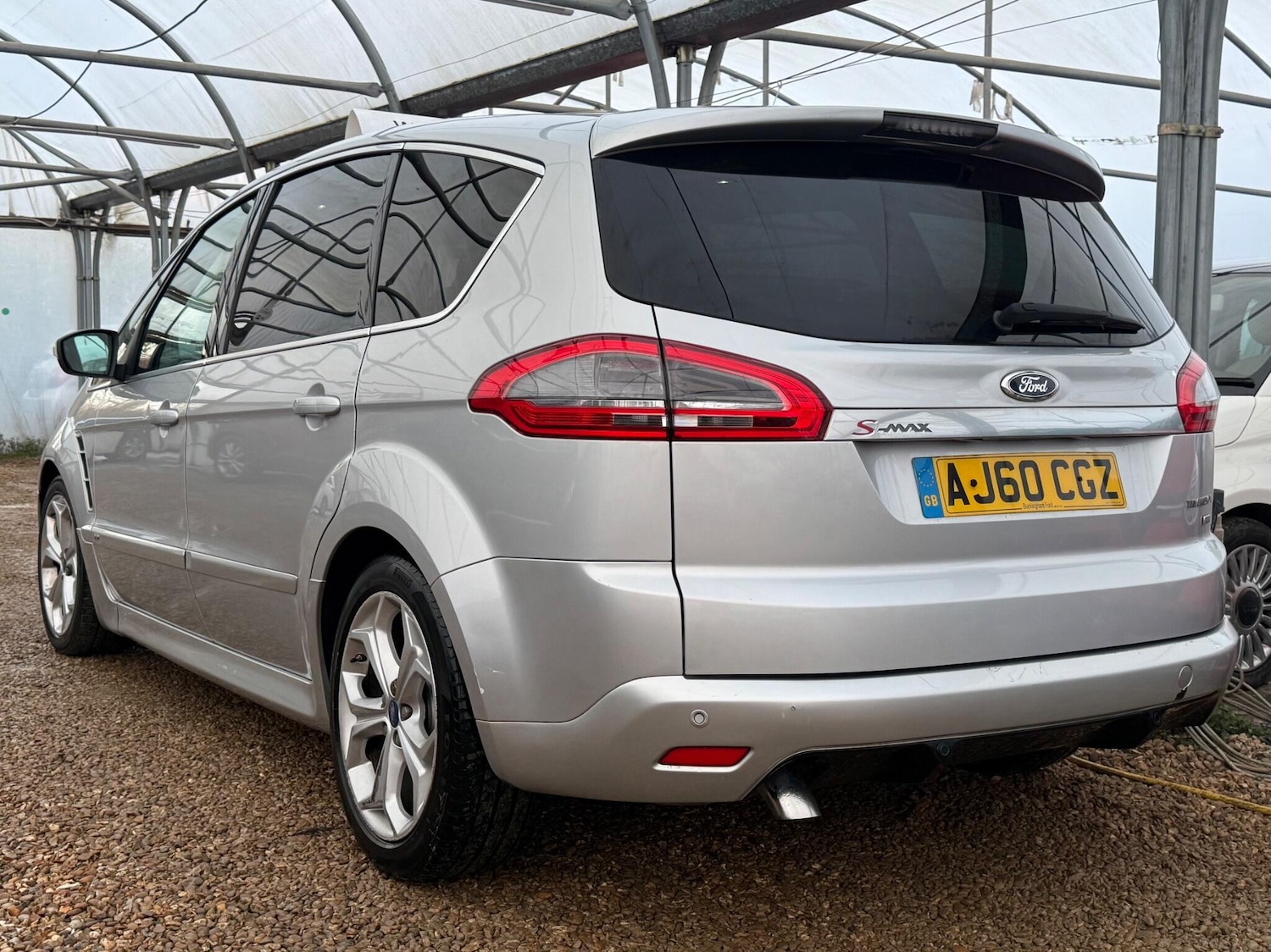 Used Ford S-Max 2011 for sale - 77439669: Photo 2