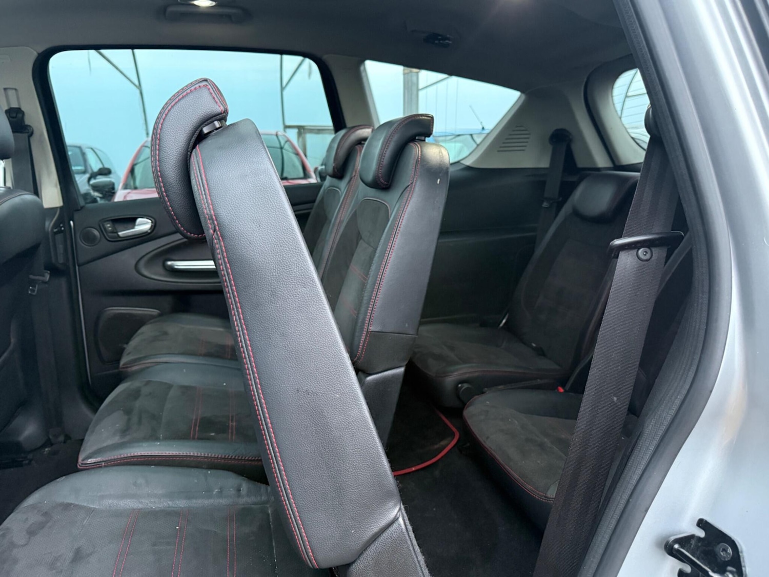 Used Ford S-Max 2011 for sale - 77439669: Photo 25