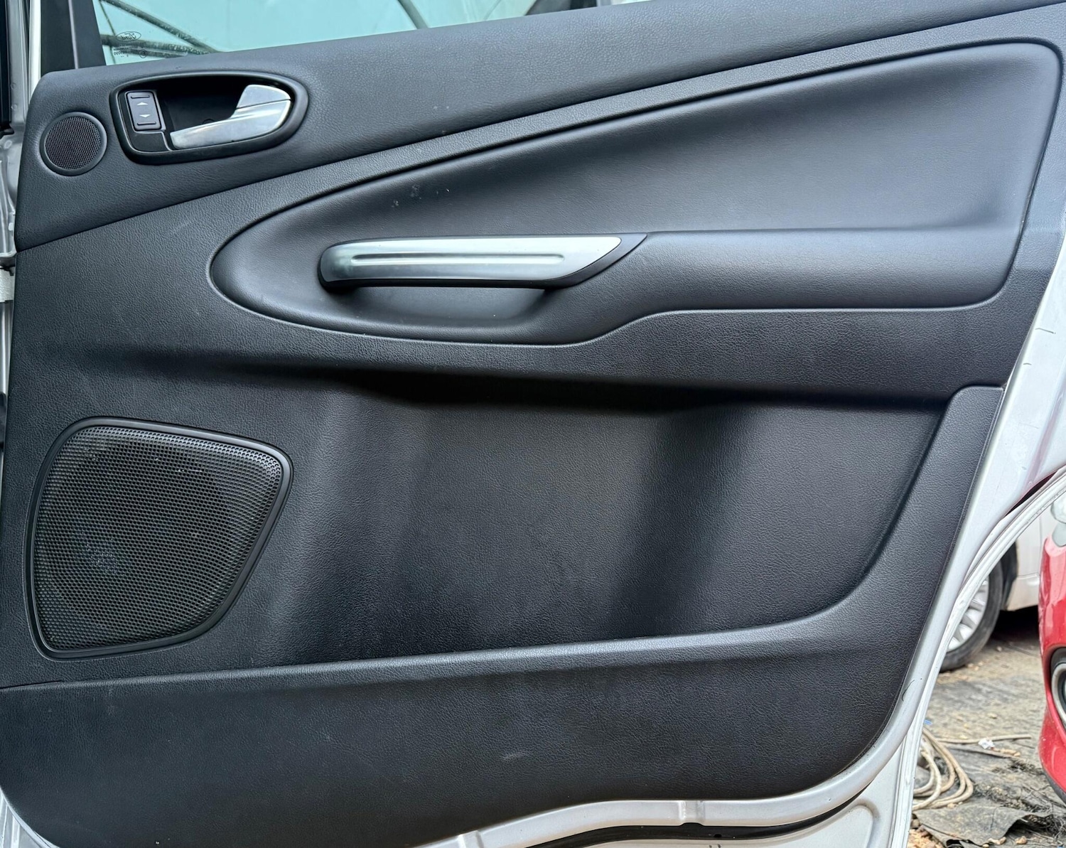 Used Ford S-Max 2011 for sale - 77439669: Photo 65