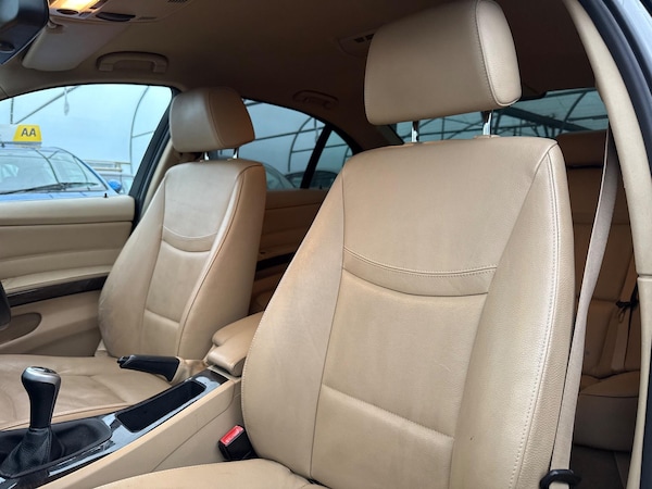 Used BMW 3 Series 2011 for sale - 76306965: Photo 24