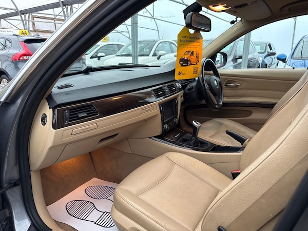 Used BMW 3 Series 2011 for sale - 76306965: Photo 25