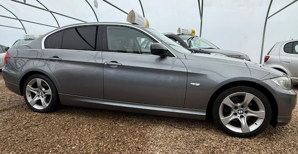 Used BMW 3 Series 2011 for sale - 76306965: Photo 32