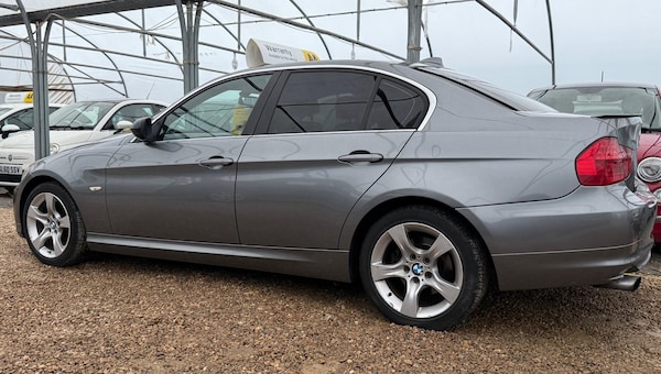 Used BMW 3 Series 2011 for sale - 76306965: Photo 40