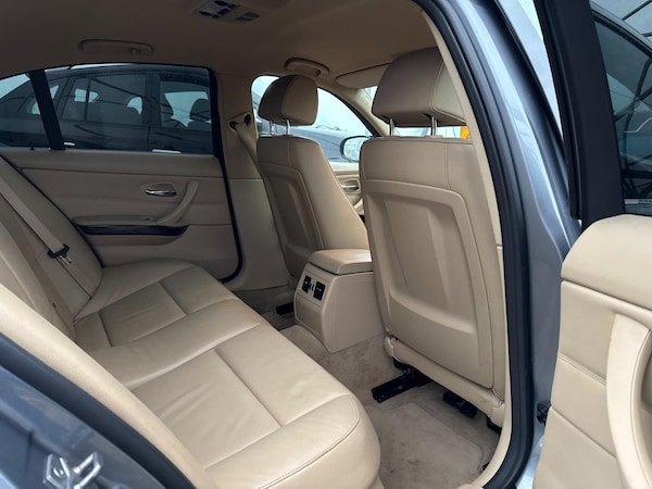 Used BMW 3 Series 2011 for sale - 76306965: Photo 52