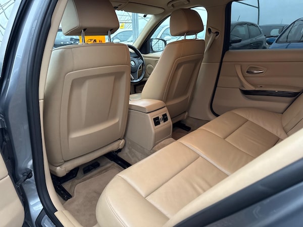 Used BMW 3 Series 2011 for sale - 76306965: Photo 60