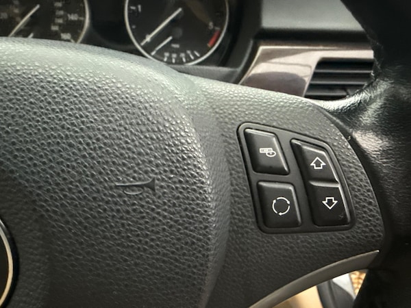 Used BMW 3 Series 2011 for sale - 76306965: Photo 70