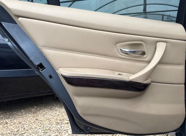 Used BMW 3 Series 2011 for sale - 76306965: Photo 77