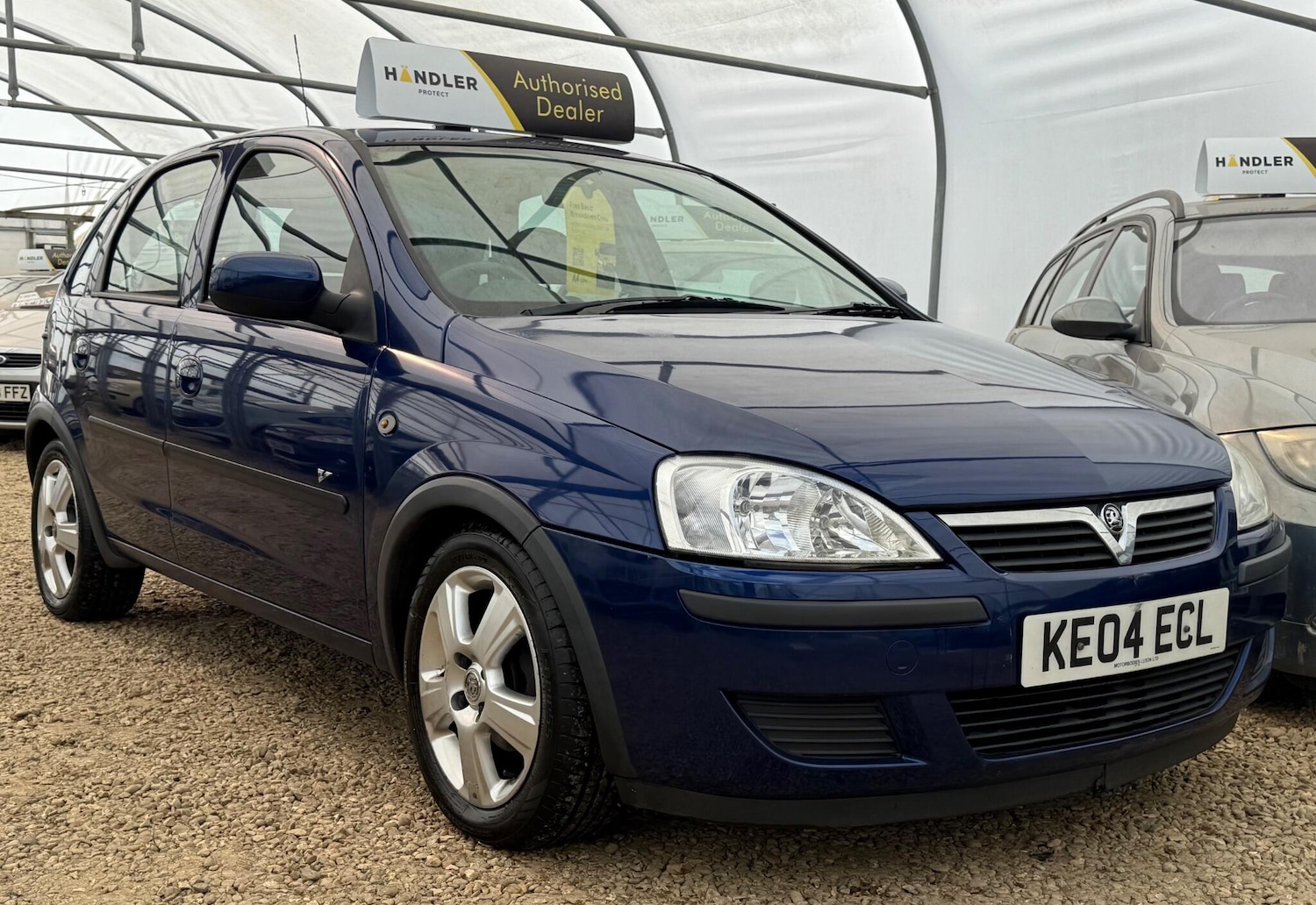 Used Vauxhall Corsa 2004 for sale - 78141513: Photo 1