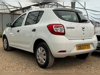 Used Dacia Sandero 2013 for sale - 79157722: Photo