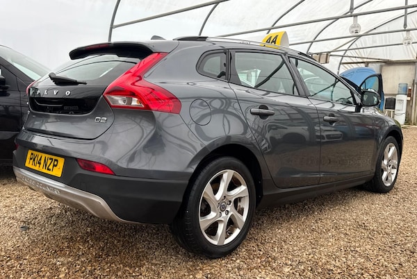 Used Volvo V40 Cross Country 2014 for sale - 76307400: Photo 10