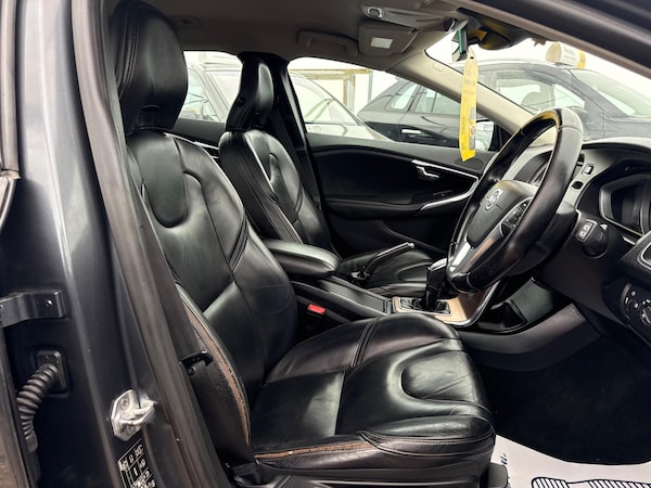 Used Volvo V40 Cross Country 2014 for sale - 76307400: Photo 14