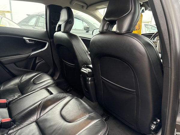 Used Volvo V40 Cross Country 2014 for sale - 76307400: Photo 16
