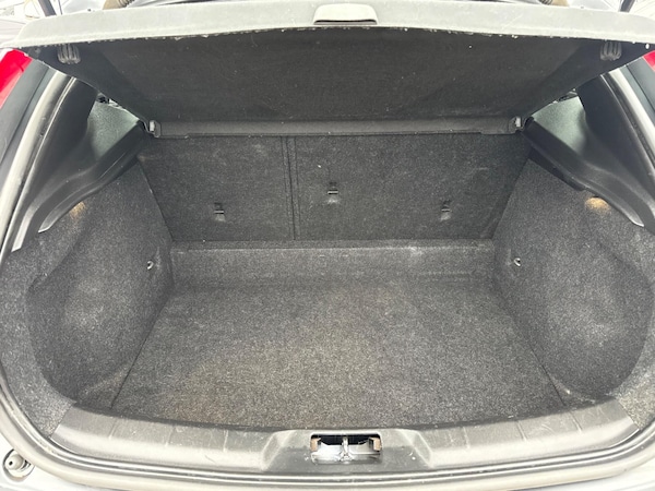 Used Volvo V40 Cross Country 2014 for sale - 76307400: Photo 19