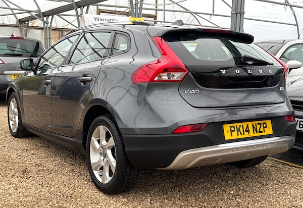 Used Volvo V40 Cross Country 2014 for sale - 76307400: Photo 2
