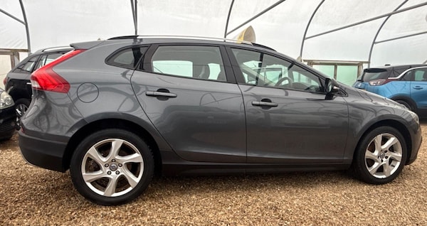 Used Volvo V40 Cross Country 2014 for sale - 76307400: Photo 32