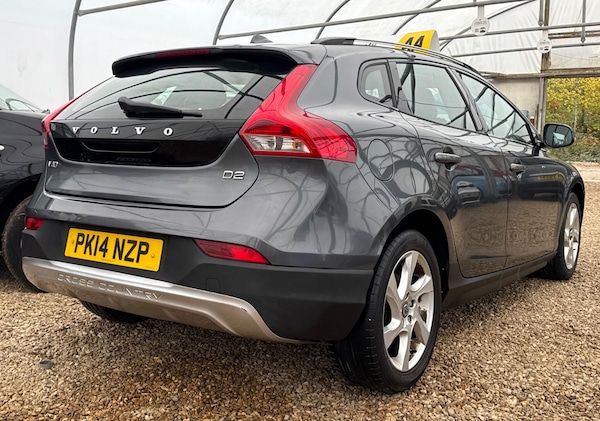 Used Volvo V40 Cross Country 2014 for sale - 76307400: Photo 34