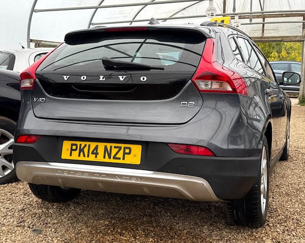 Used Volvo V40 Cross Country 2014 for sale - 76307400: Photo 35