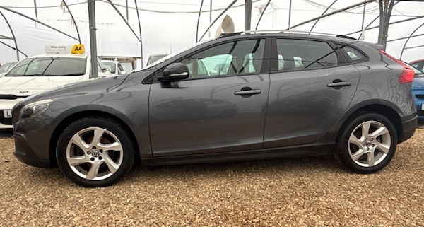 Used Volvo V40 Cross Country 2014 for sale - 76307400: Photo 40