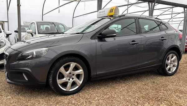 Used Volvo V40 Cross Country 2014 for sale - 76307400: Photo 41