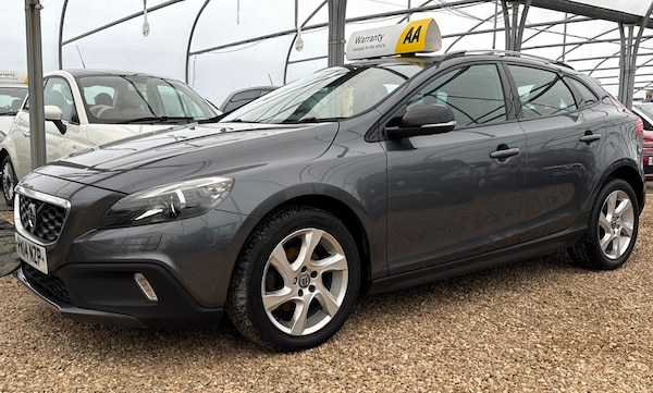 Used Volvo V40 Cross Country 2014 for sale - 76307400: Photo 42