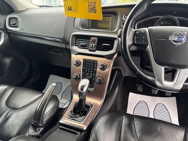Used Volvo V40 Cross Country 2014 for sale - 76307400: Photo 46