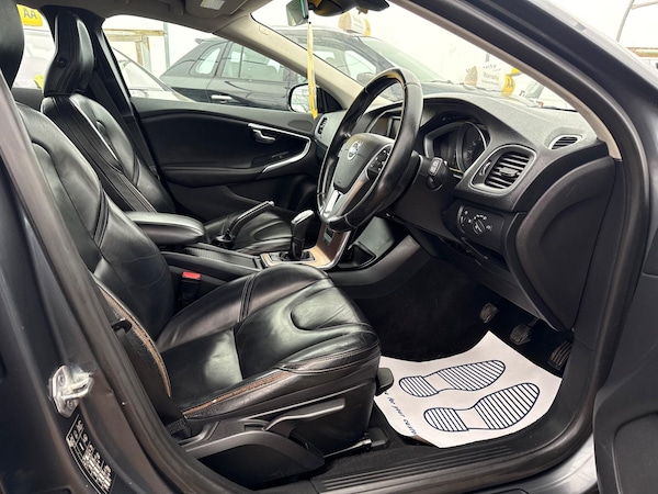 Used Volvo V40 Cross Country 2014 for sale - 76307400: Photo 47