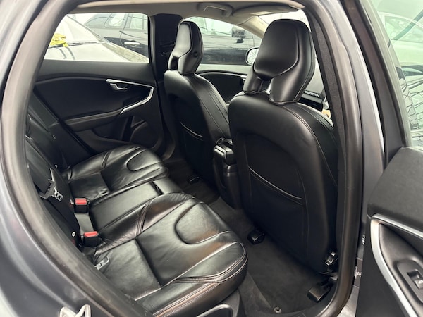 Used Volvo V40 Cross Country 2014 for sale - 76307400: Photo 51