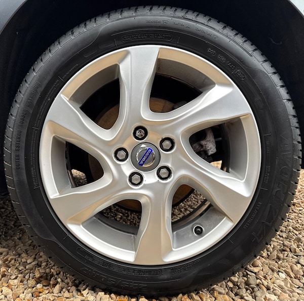 Used Volvo V40 Cross Country 2014 for sale - 76307400: Photo 84