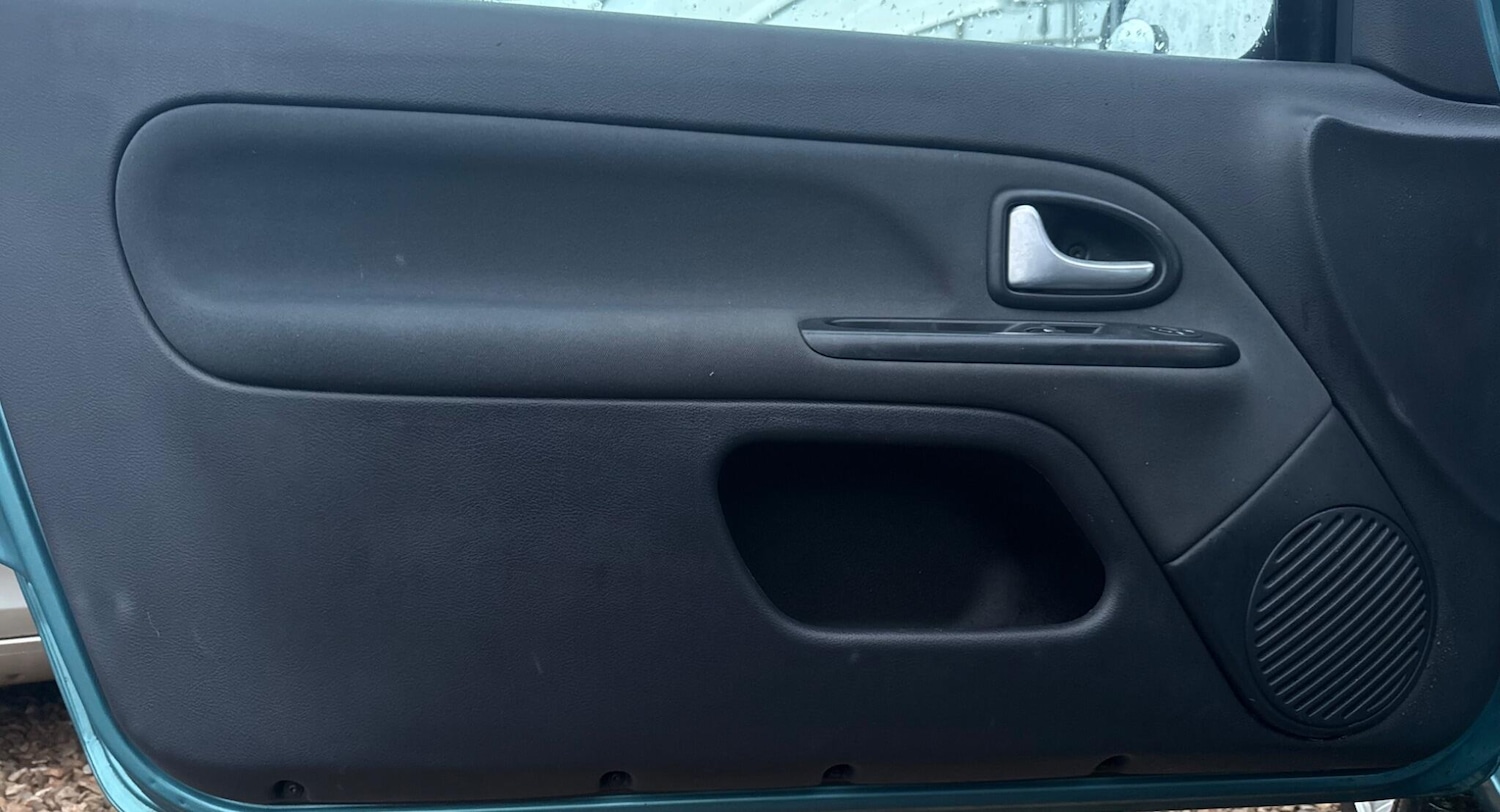 Used Renault Clio 2005 for sale - 77306052: Photo 64