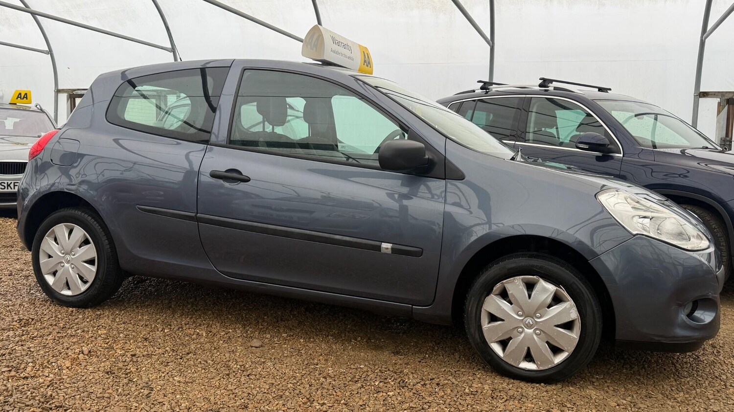 Used Renault Clio for sale - 77345126: Photo 30