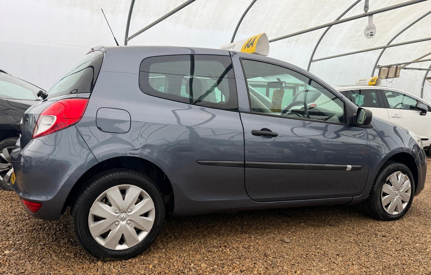 Used Renault Clio for sale - 77345126: Photo 33