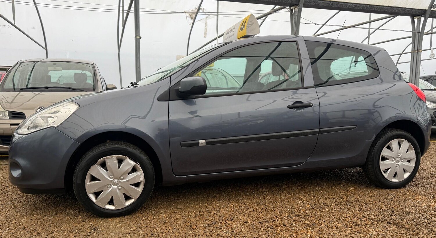 Used Renault Clio for sale - 77345126: Photo 40