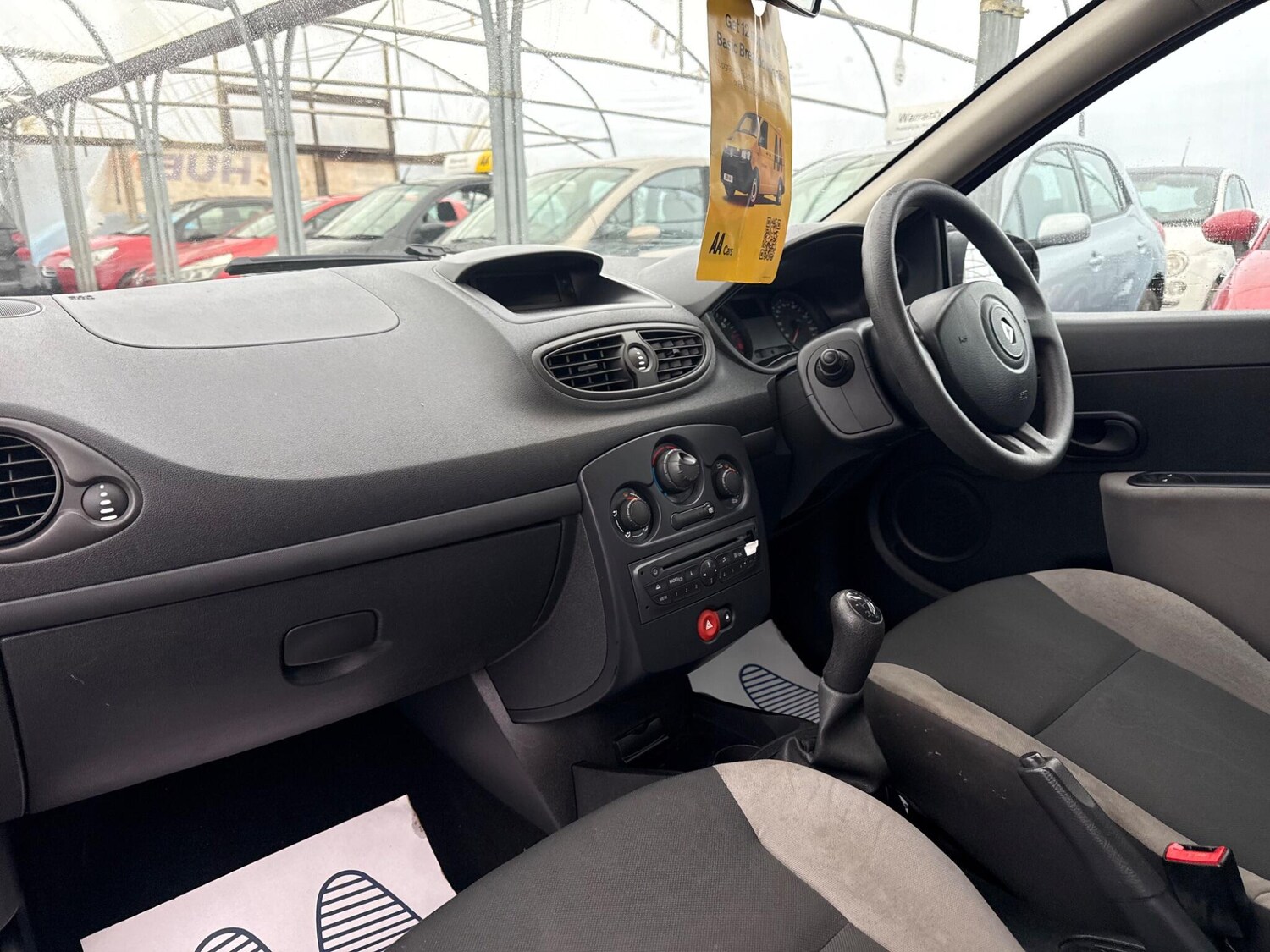 Used Renault Clio for sale - 77345126: Photo 57