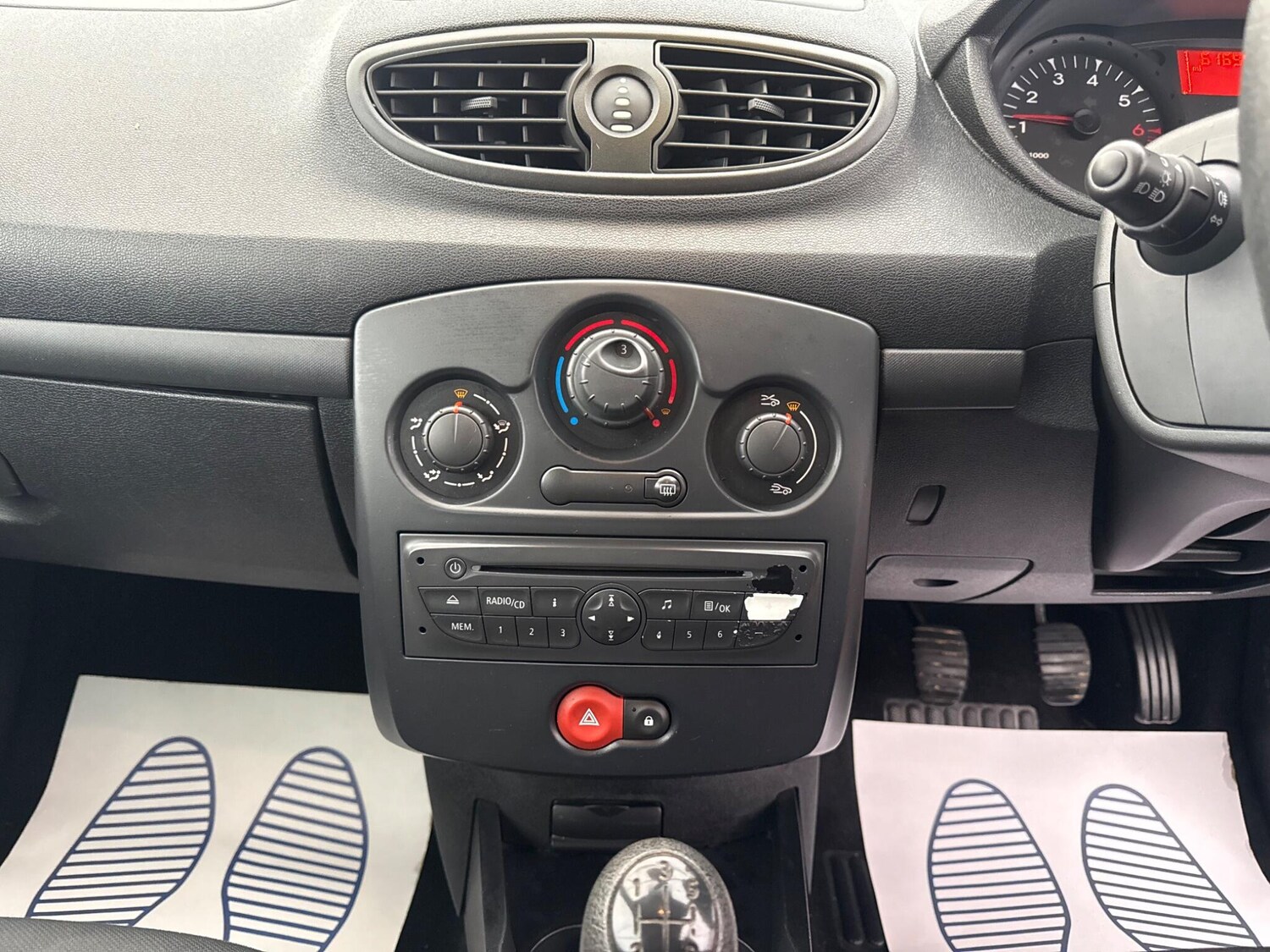 Used Renault Clio for sale - 77345126: Photo 65