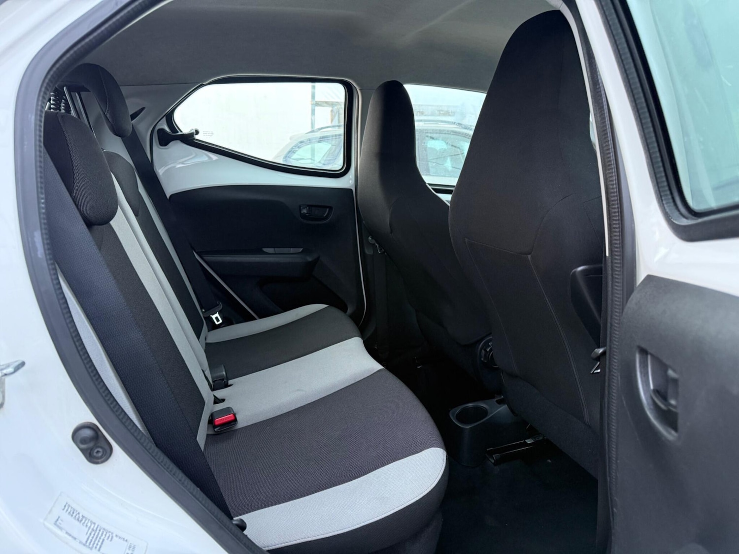 Used Toyota AYGO 2015 for sale - 78046891: Photo 20