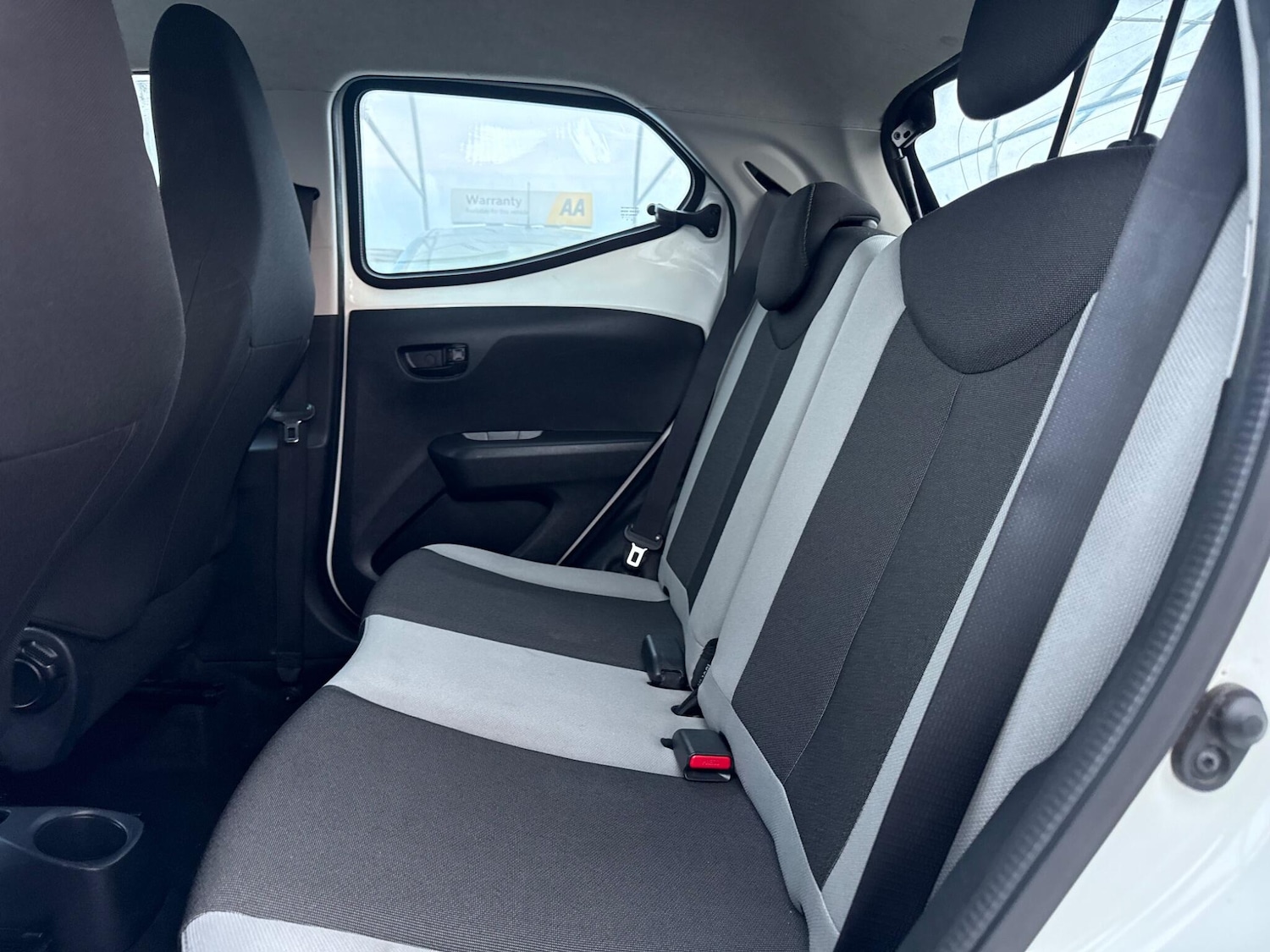 Used Toyota AYGO 2015 for sale - 78046891: Photo 25