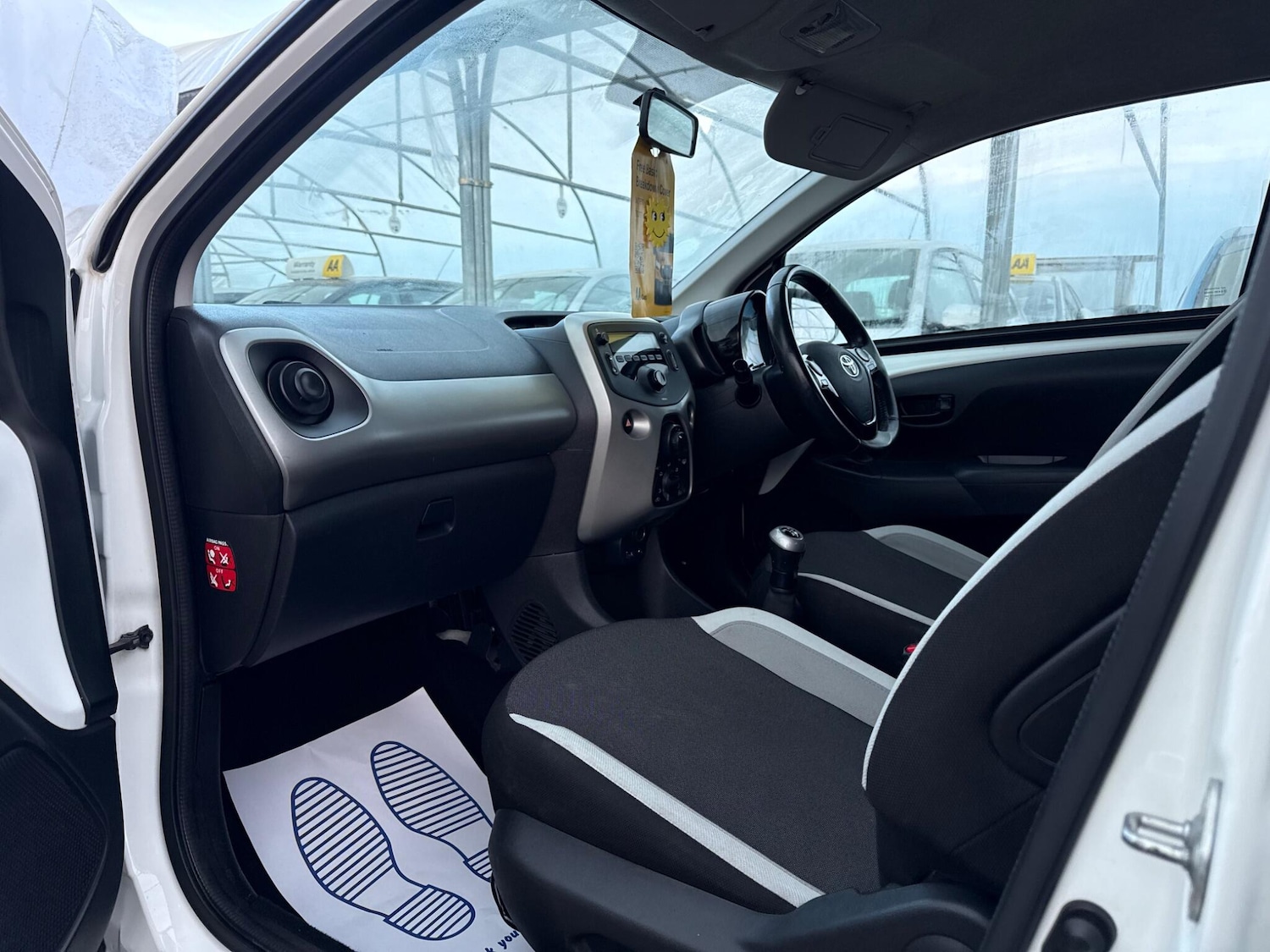 Used Toyota AYGO 2015 for sale - 78046891: Photo 30