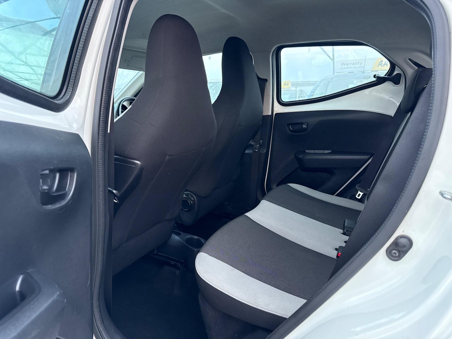 Used Toyota AYGO 2015 for sale - 78046891: Photo 57