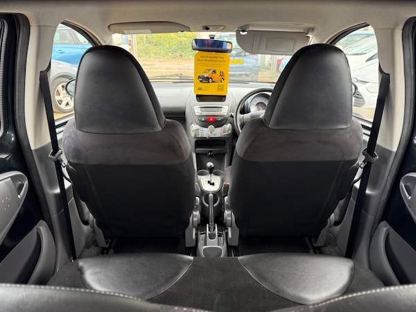 Used Toyota AYGO 2011 for sale - 76337368: Photo 22