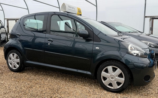 Used Toyota AYGO 2011 for sale - 76337368: Photo 32