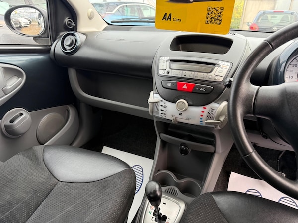 Used Toyota AYGO 2011 for sale - 76337368: Photo 44