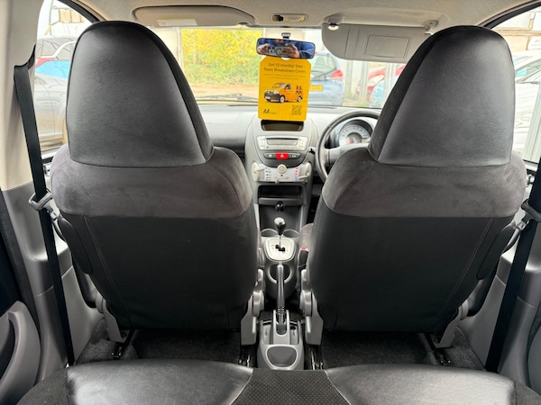 Used Toyota AYGO 2011 for sale - 76337368: Photo 54