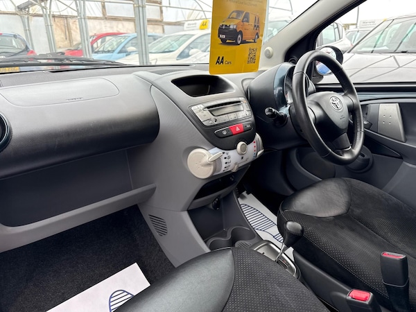 Used Toyota AYGO 2011 for sale - 76337368: Photo 61