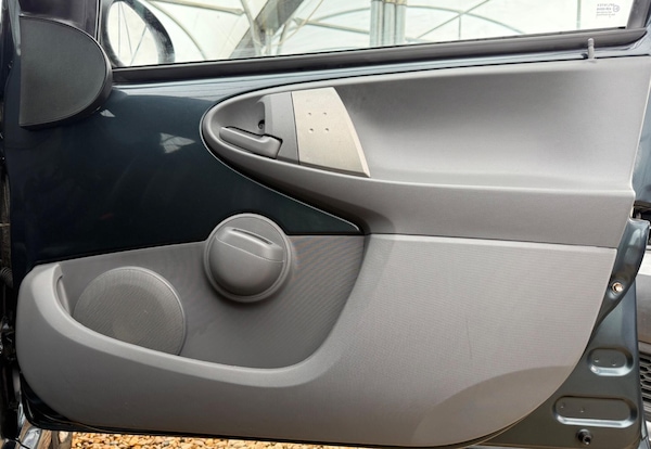 Used Toyota AYGO 2011 for sale - 76337368: Photo 67