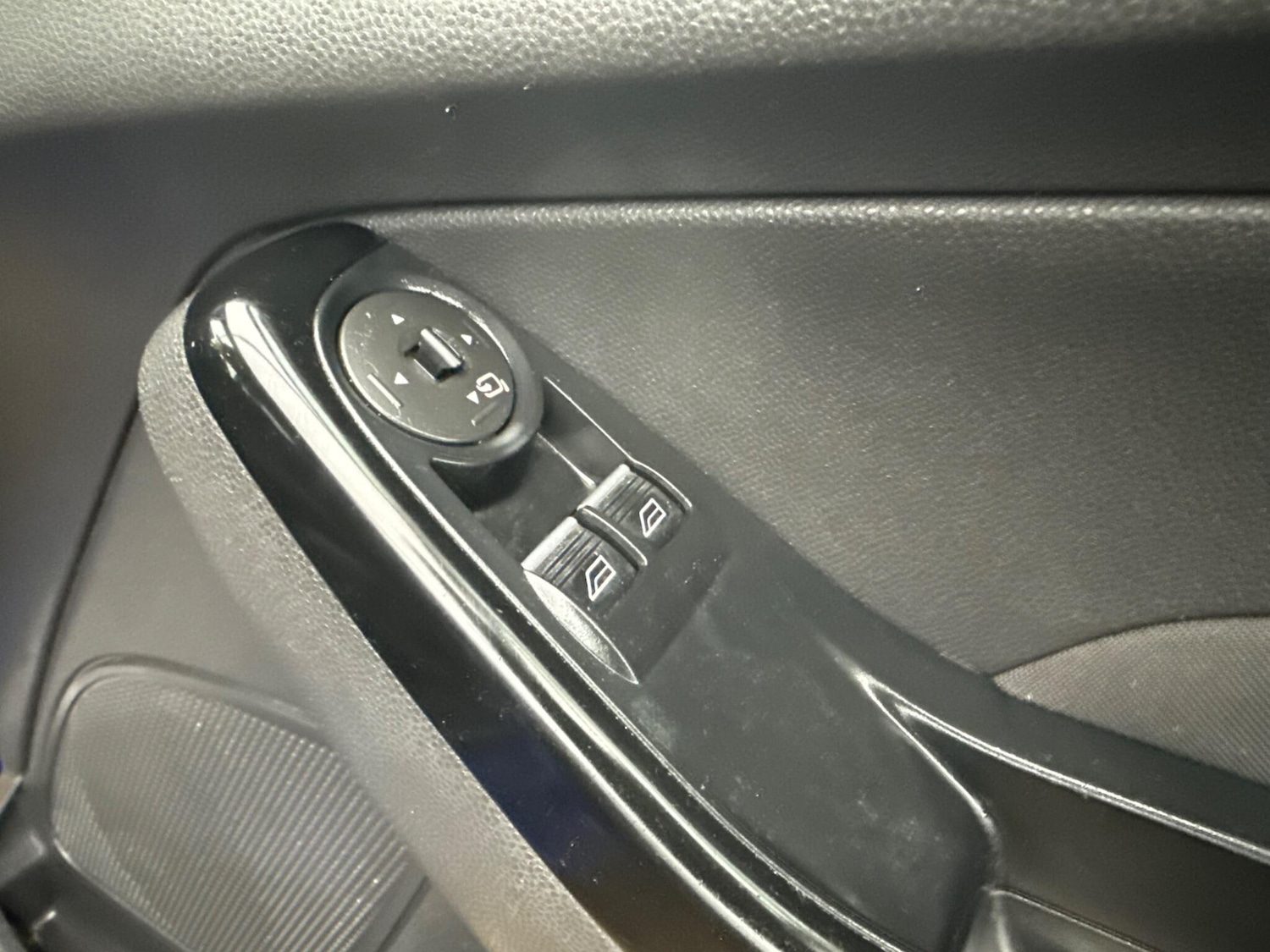 Used Ford Fiesta for sale - 77215132: Photo 70