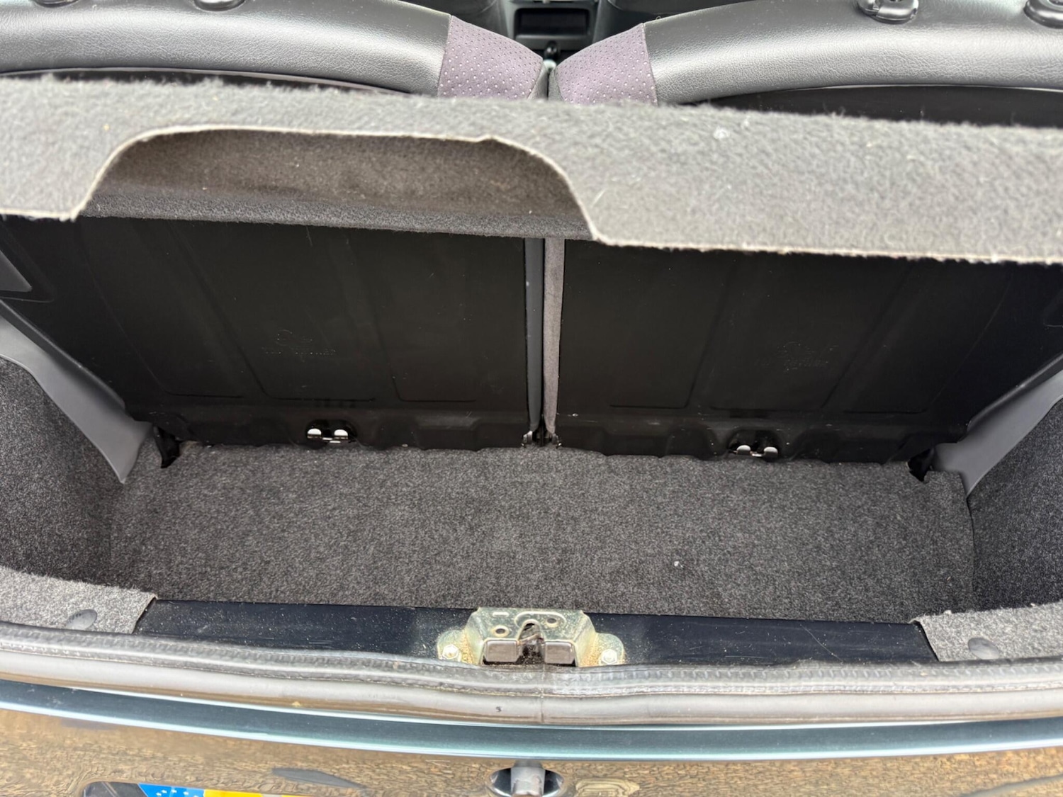 Used Toyota AYGO 2011 for sale - 76473792: Photo 20