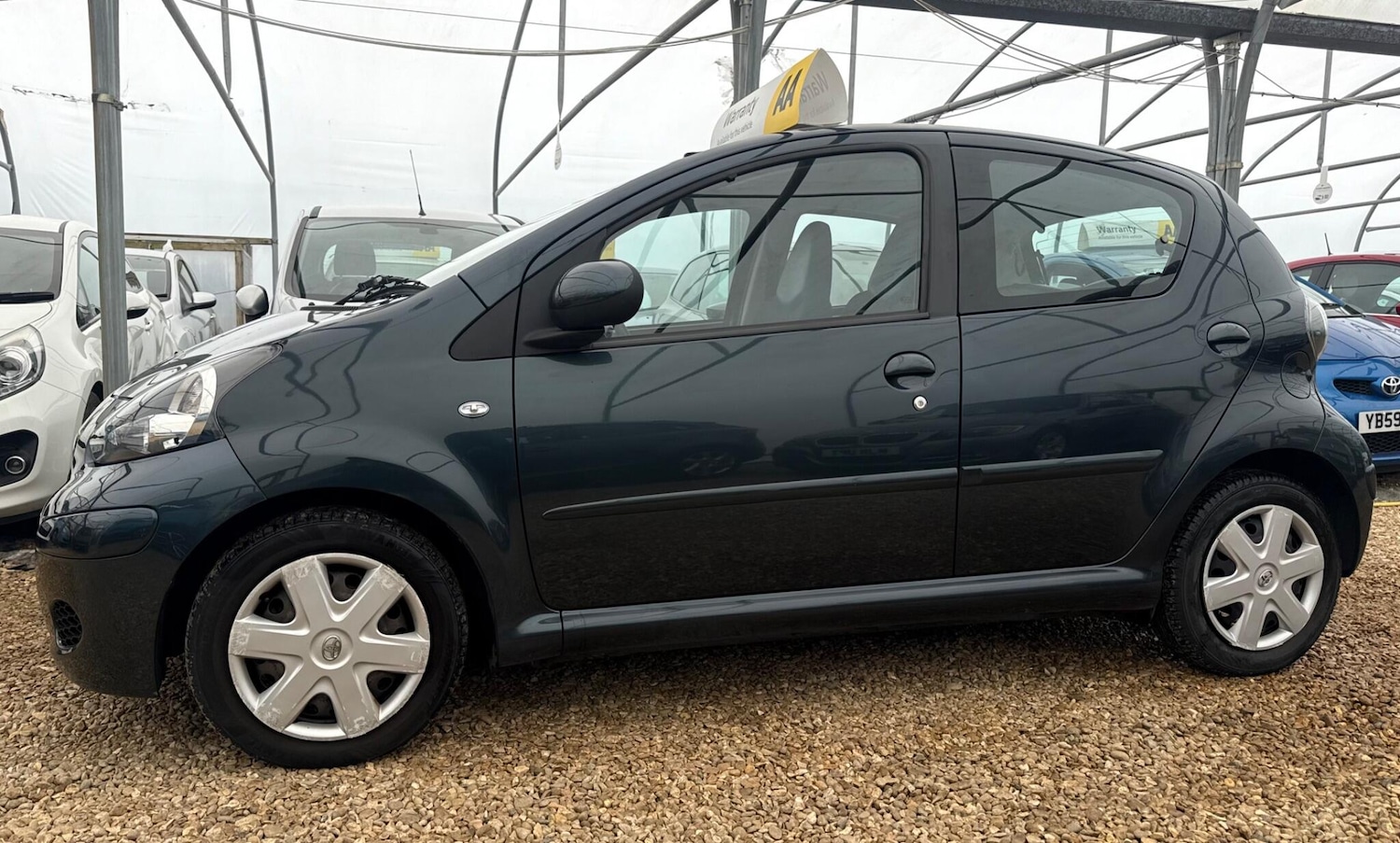 Used Toyota AYGO 2011 for sale - 76473792: Photo 41