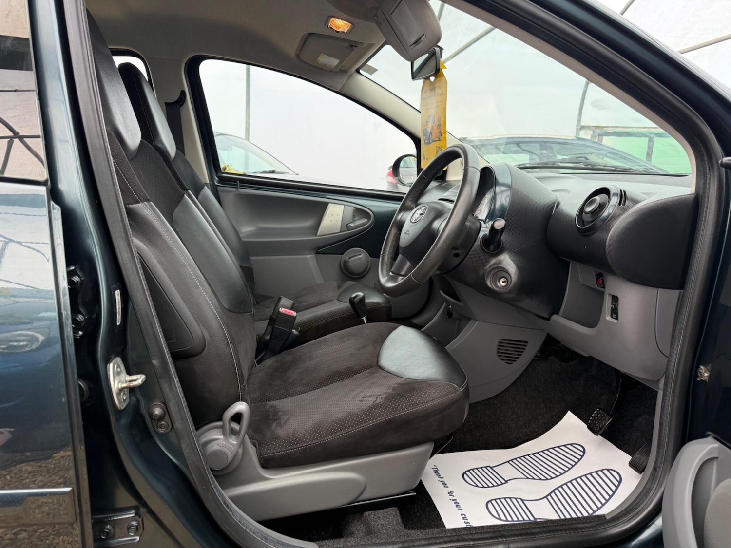 Used Toyota AYGO 2011 for sale - 76473792: Photo 45