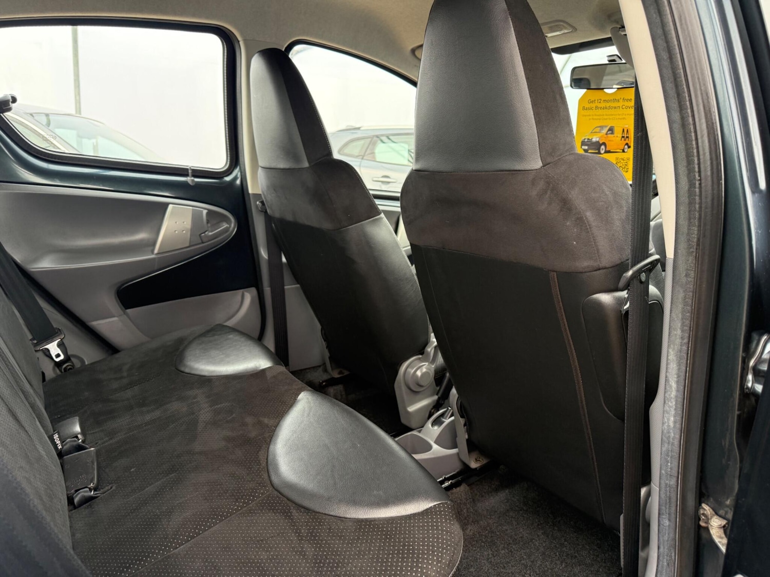 Used Toyota AYGO 2011 for sale - 76473792: Photo 49